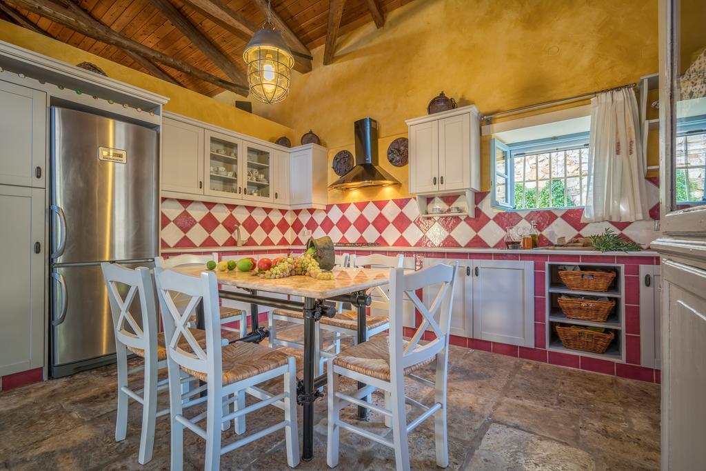 Bratis Holiday Home Kallithea  Extérieur photo