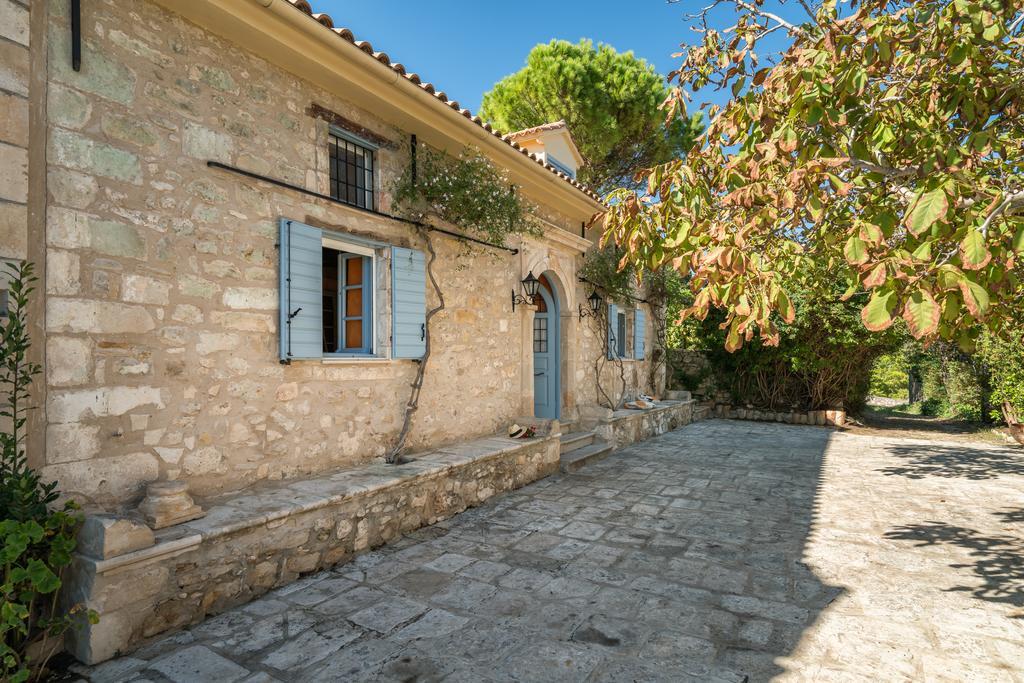 Bratis Holiday Home Kallithea  Extérieur photo