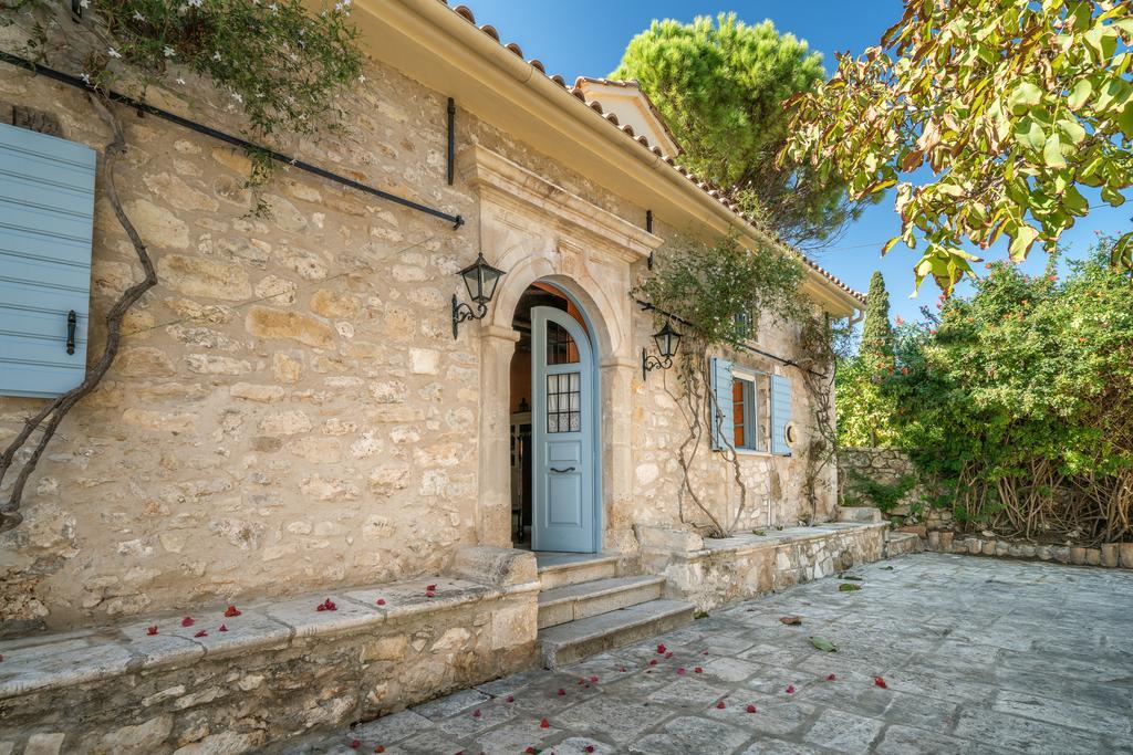 Bratis Holiday Home Kallithea  Extérieur photo